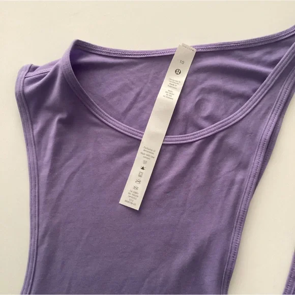 Lululemon cut out shoulder yoga tank, sz 10, lavender - Picture 6 of 6